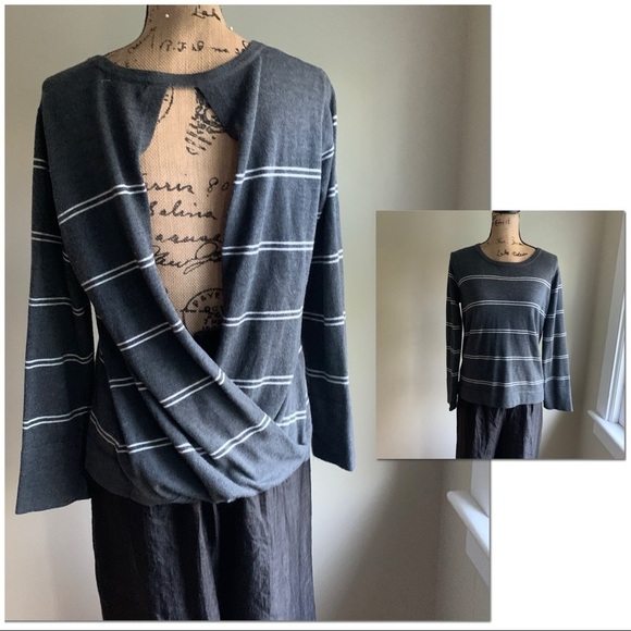 Heartloom Revolve grey white horizontal stripes backless sweater size M - Picture 2 of 12